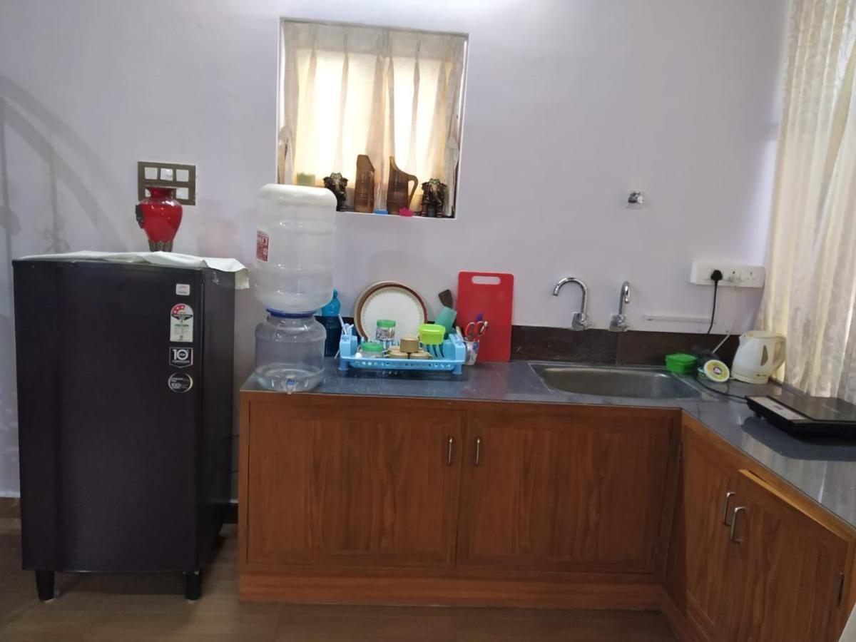 Waves Beach House Puducherry Exterior foto