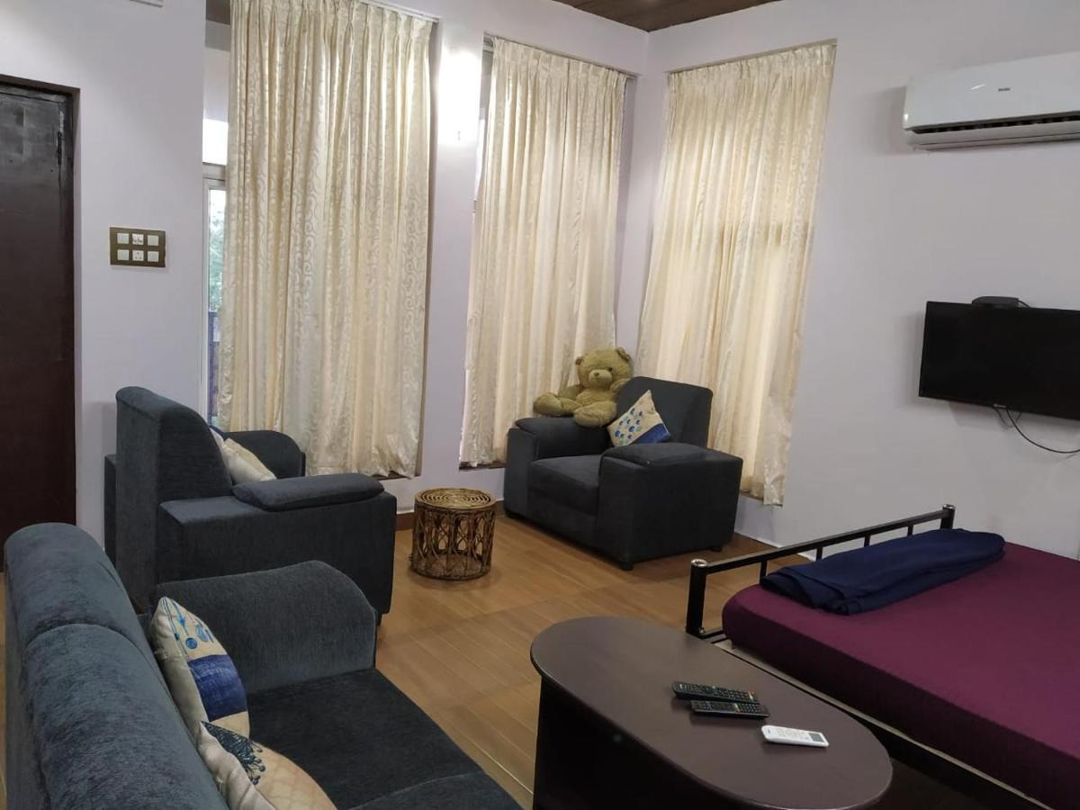 Waves Beach House Puducherry Exterior foto