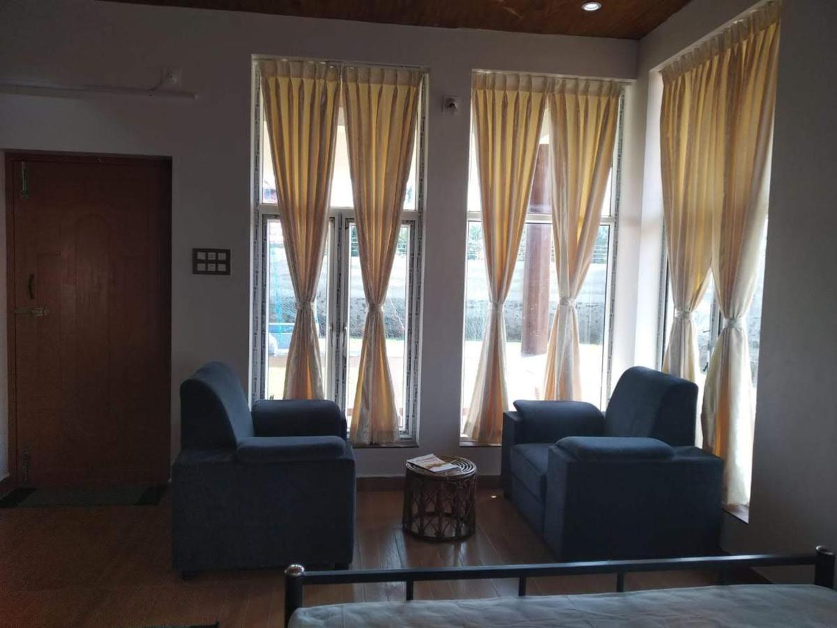 Waves Beach House Puducherry Exterior foto