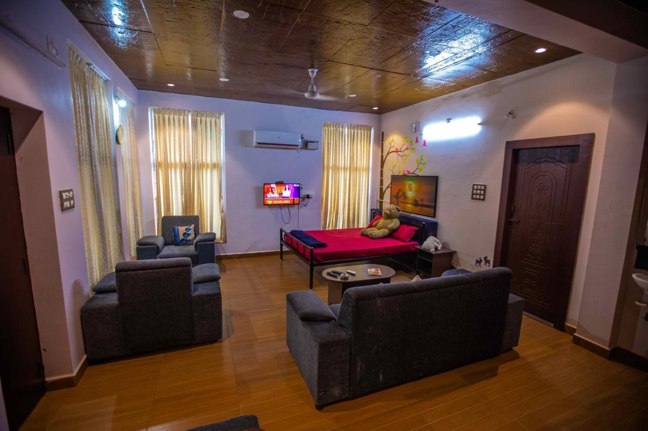 Waves Beach House Puducherry Exterior foto