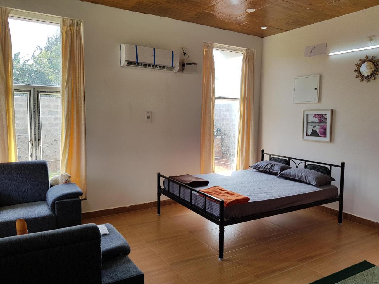Waves Beach House Puducherry Exterior foto