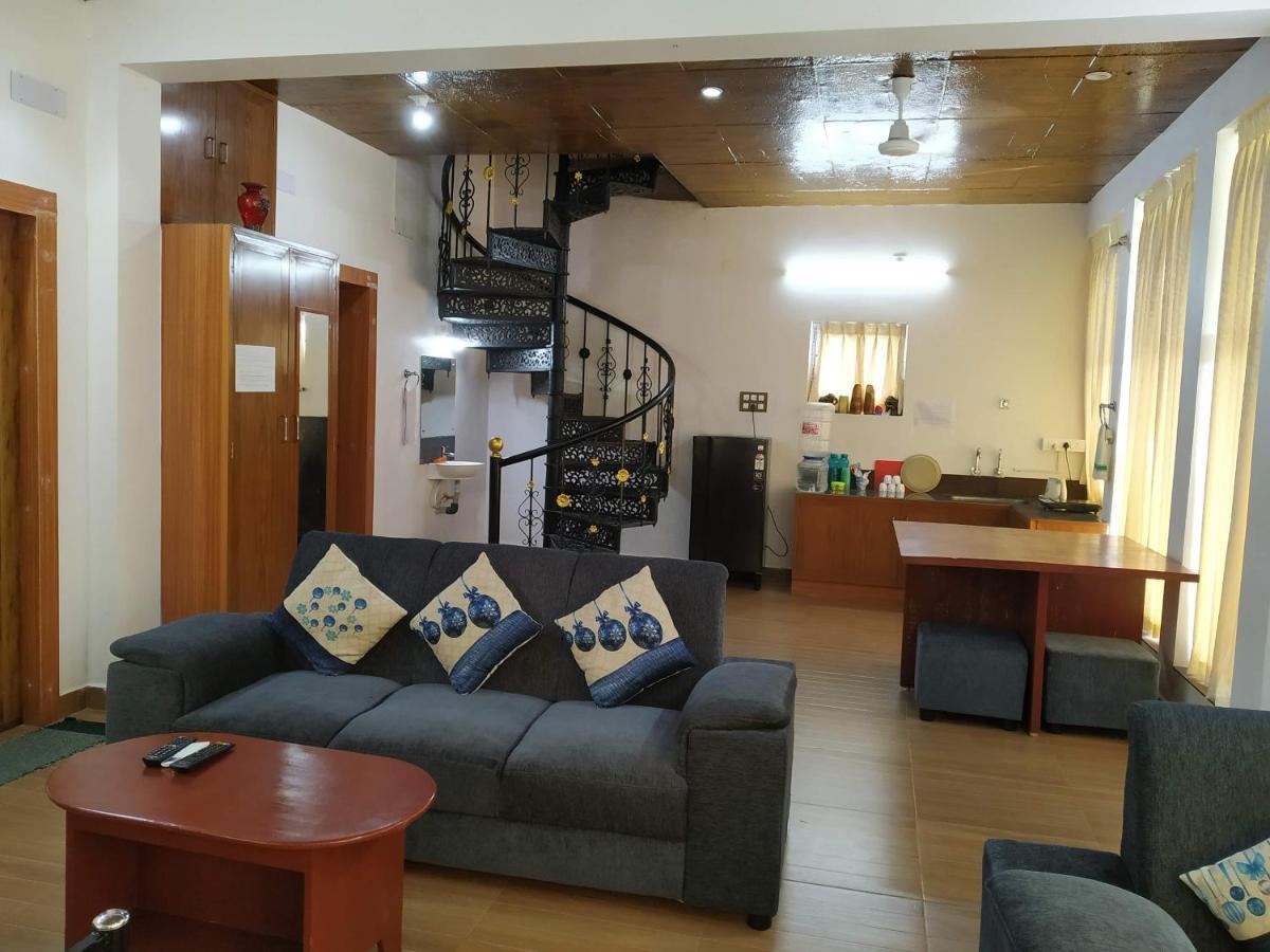 Waves Beach House Puducherry Exterior foto
